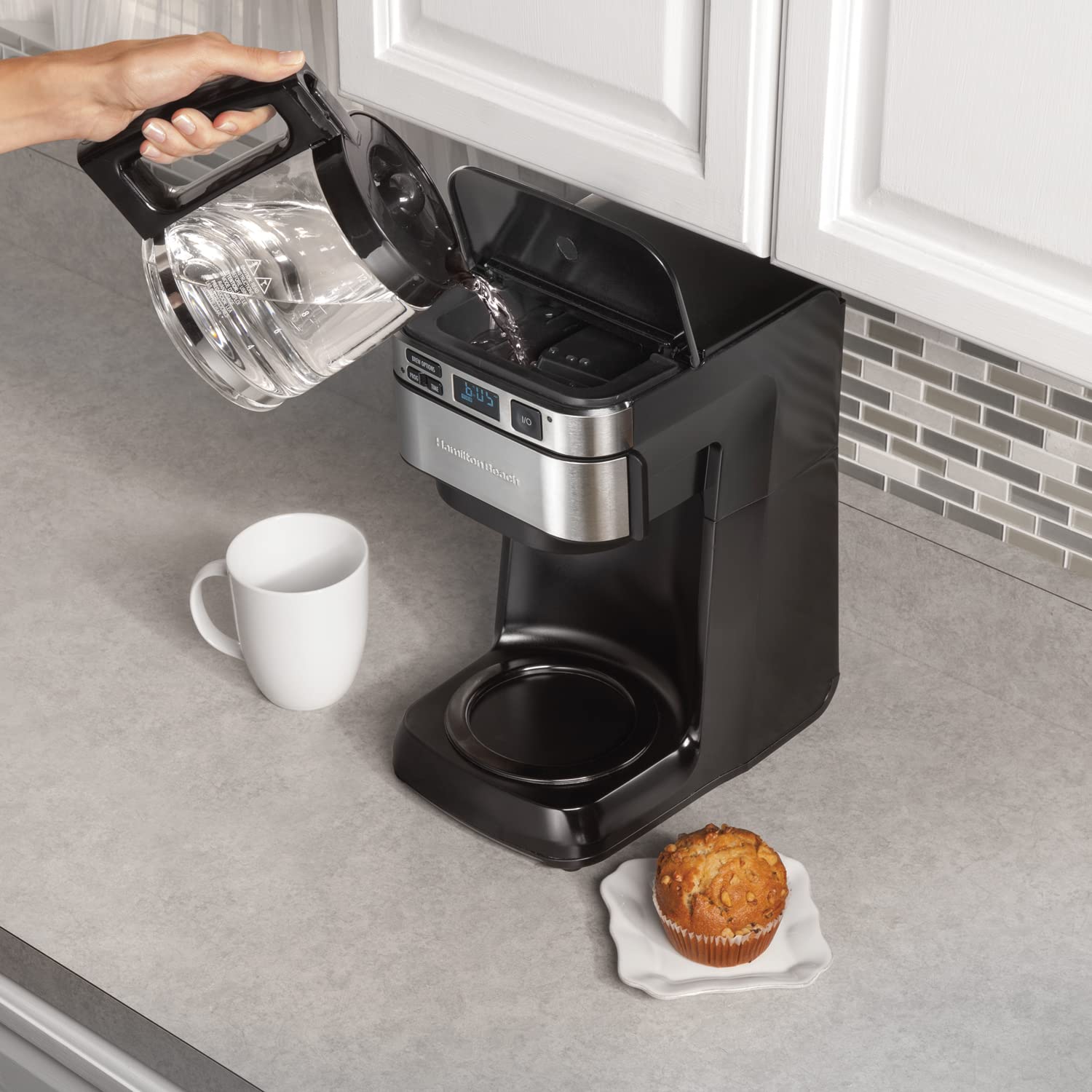 Hamilton Beach FrontFill® 12 Cup Programmable Coffee Maker, 1.7L Glass carafe, 950W , Wake up ready, 3 brewing options, Reusable mesh filter, Clean reminder Hamilton Beach FrontFill® 12 Cup Programmable Coffee Maker, 1.7L Glass carafe, 950W , Wake up ready, 3 brewing options, Reusable mesh filter, Clean reminder